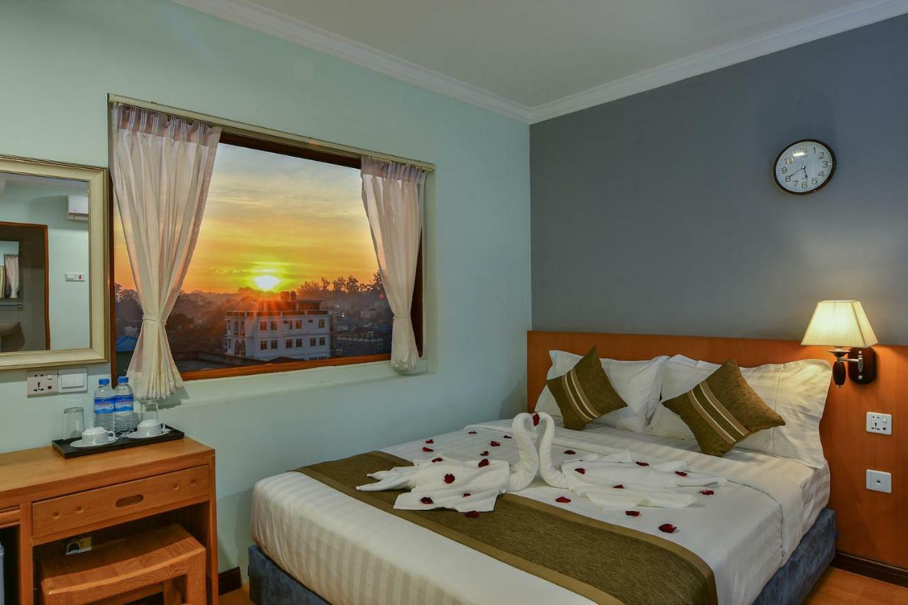 Hotel Sakura Pyinoolwin Pyin Oo Lwin Exterior foto